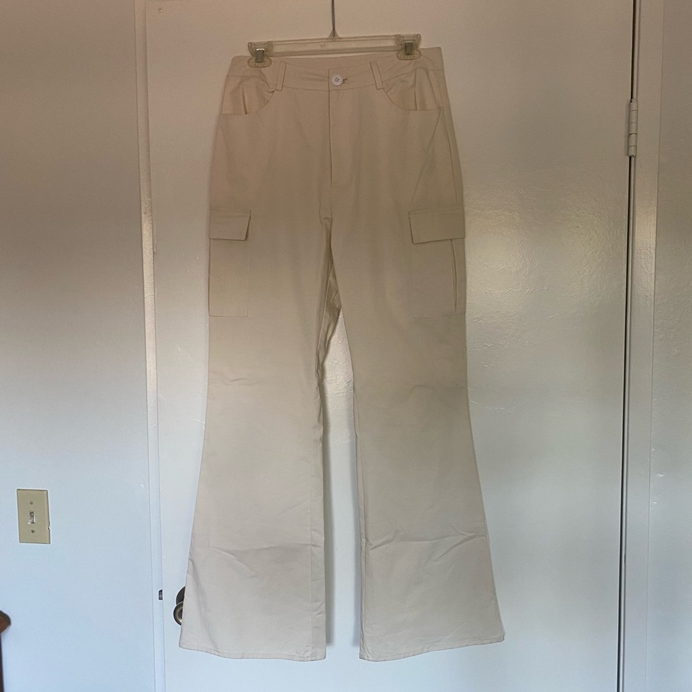BNWT cargo pant